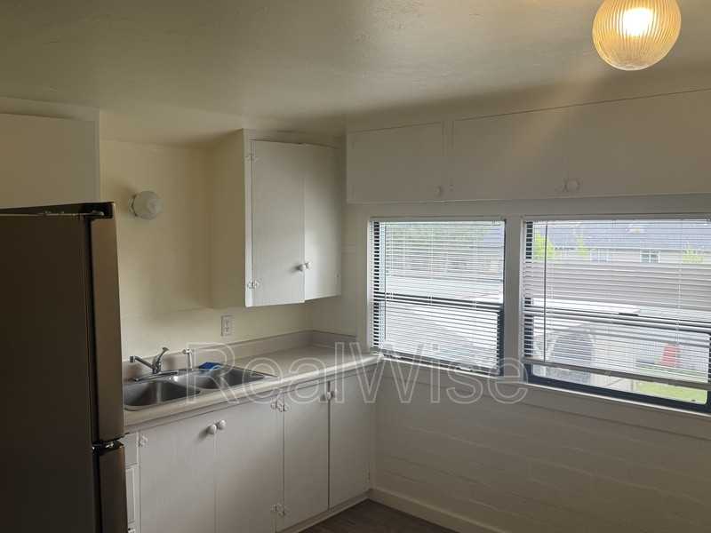 1628 Leonard Rd #3 - Photo 6 of 11