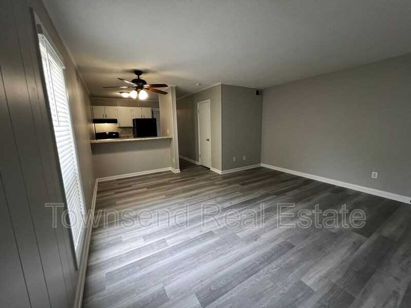 5874 - Photo 3 of 12