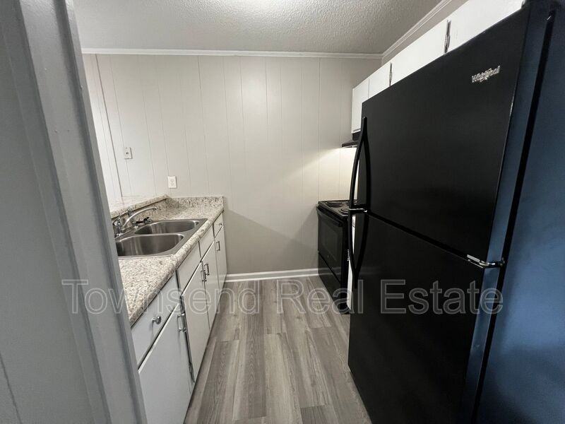 5874 - Photo 5 of 12