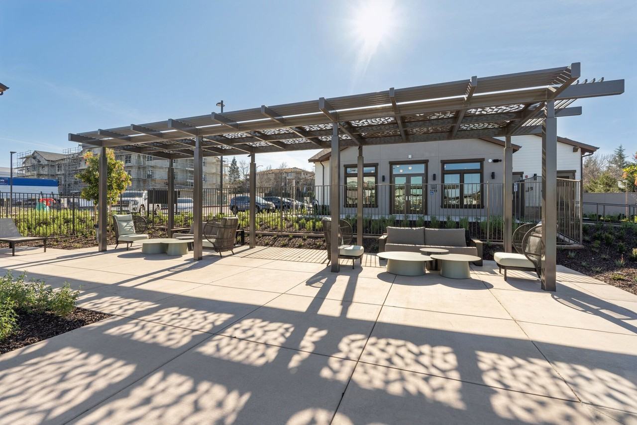 Crescent Apartments - Photo 2 of 22