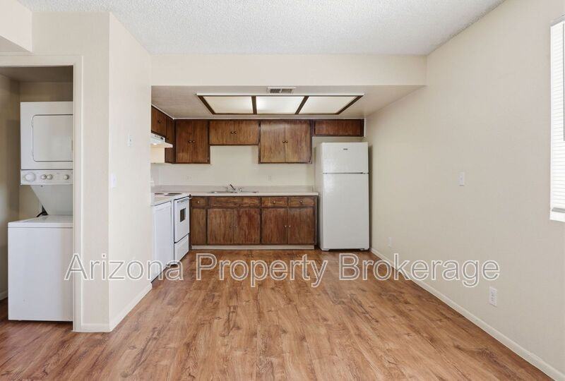 21632 N 23rd Ave #12 - Photo 7 of 16