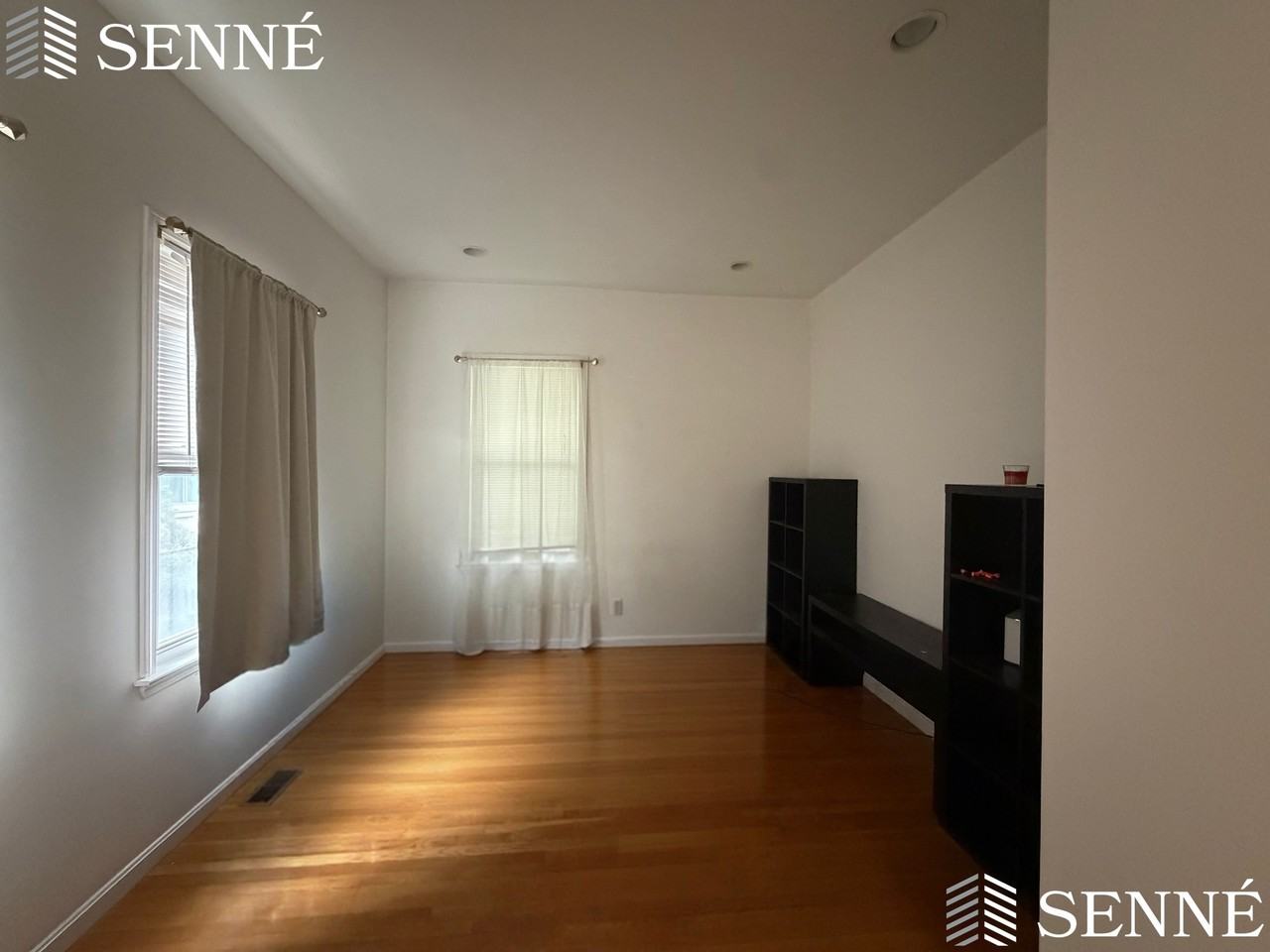 340 Franklin St #3 - Photo 5 of 10