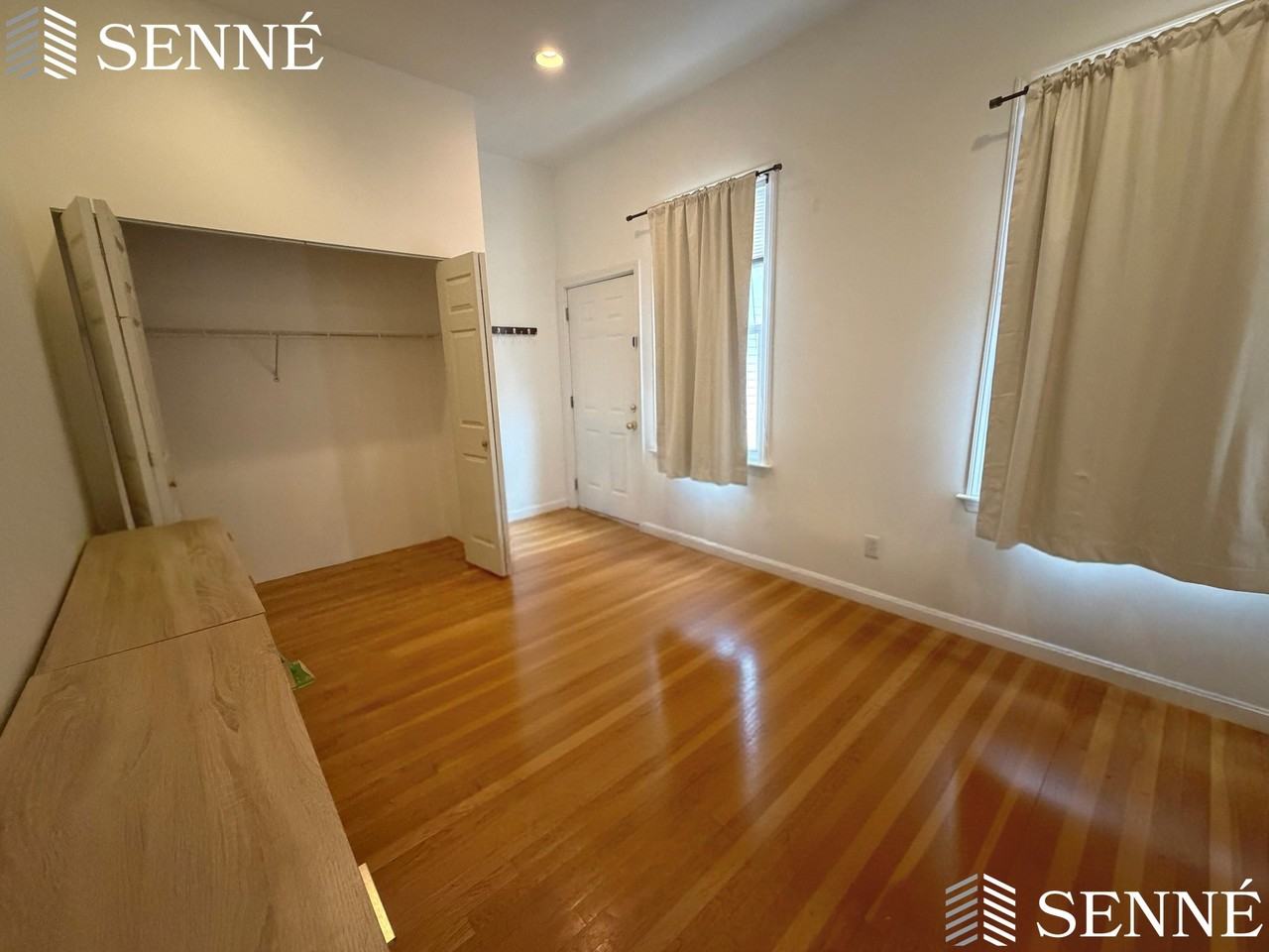 340 Franklin St #3 - Photo 6 of 10