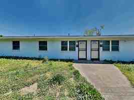 featured image of 219 12th St W