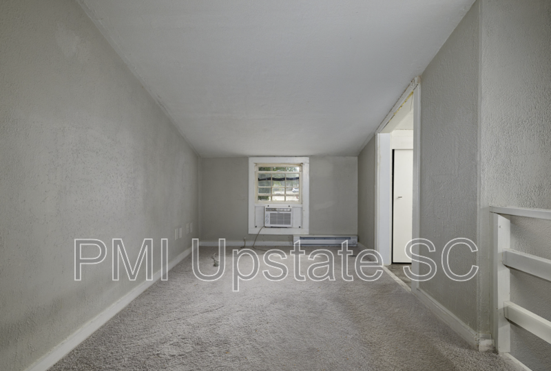 181 N Fairview Ave #C