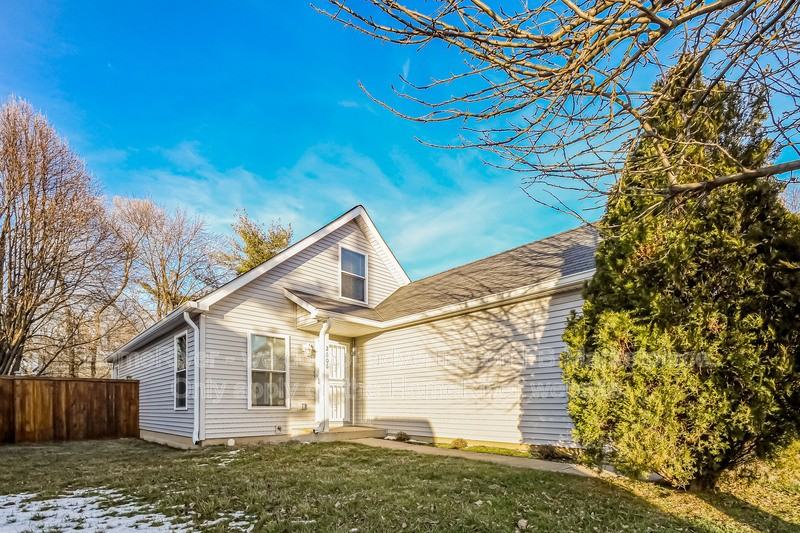 2606 E 56th St - Photo 2 of 19