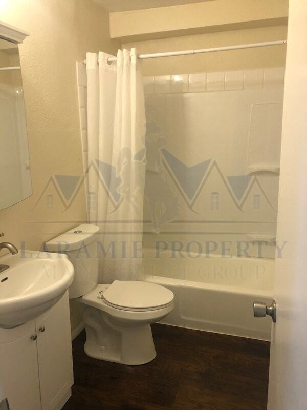 2310 E Garfield St #A12 - Photo 3 of 11