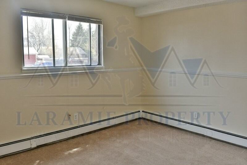 2310 E Garfield St #A12 - Photo 5 of 11