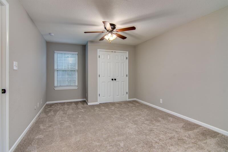 1130 W 11th St - Photo 7 of 13