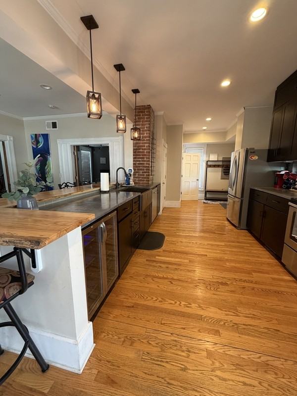 845 Illinois St - Photo 3 of 33