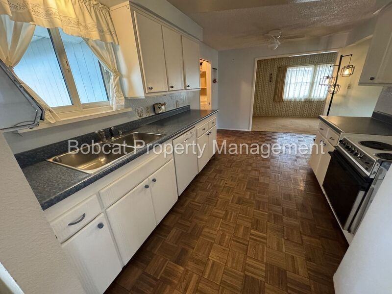 Undisclosed - Photo 2 of 21