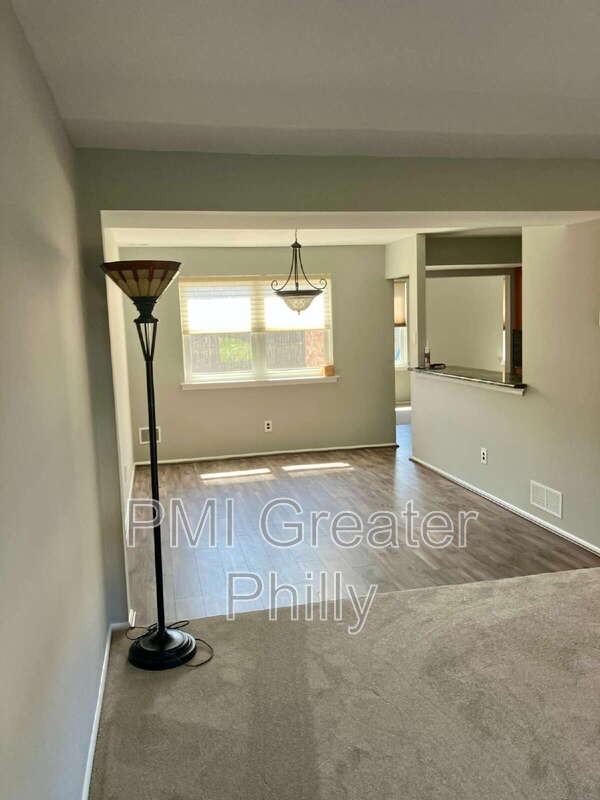 2466 Brandon Ct - Photo 7 of 38