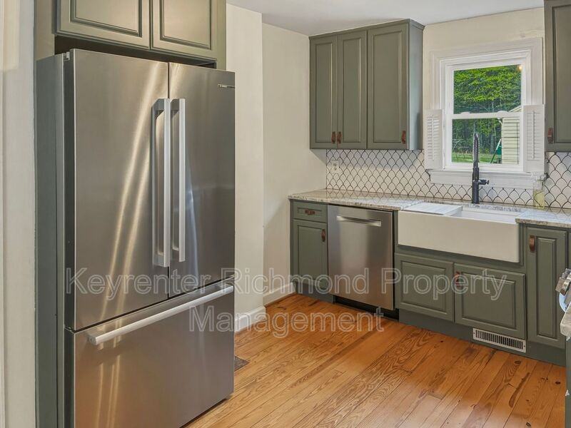 8255 Varina Rd - Photo 7 of 21
