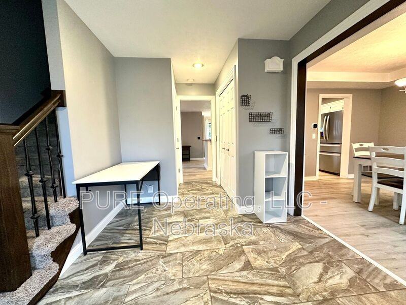 4909 N 142nd St - Photo 4 of 50