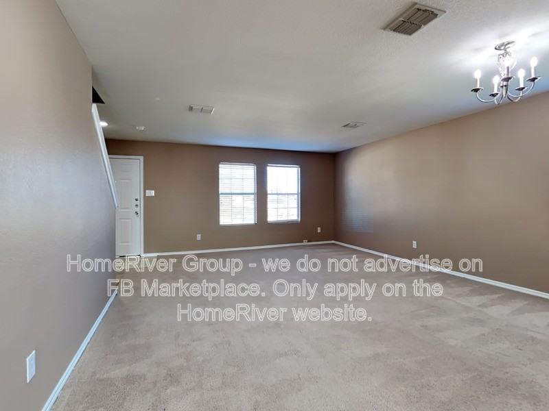 2717 Marsha Ln - Photo 4 of 33