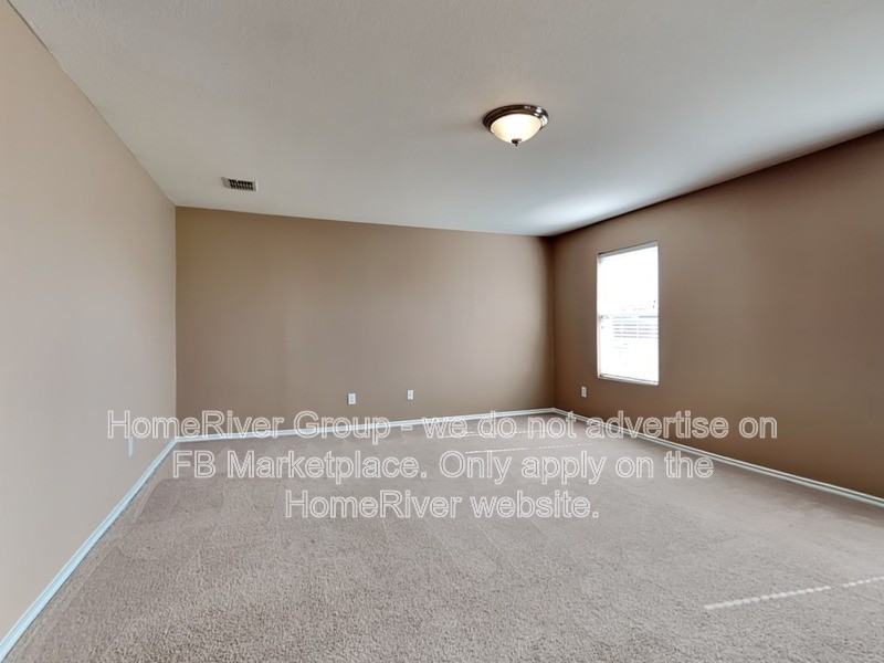 2717 Marsha Ln - Photo 5 of 33