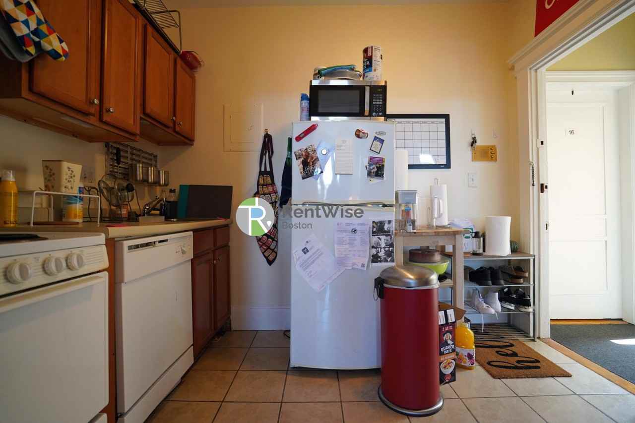 1216 Commonwealth Ave #14 - Photo 6 of 16