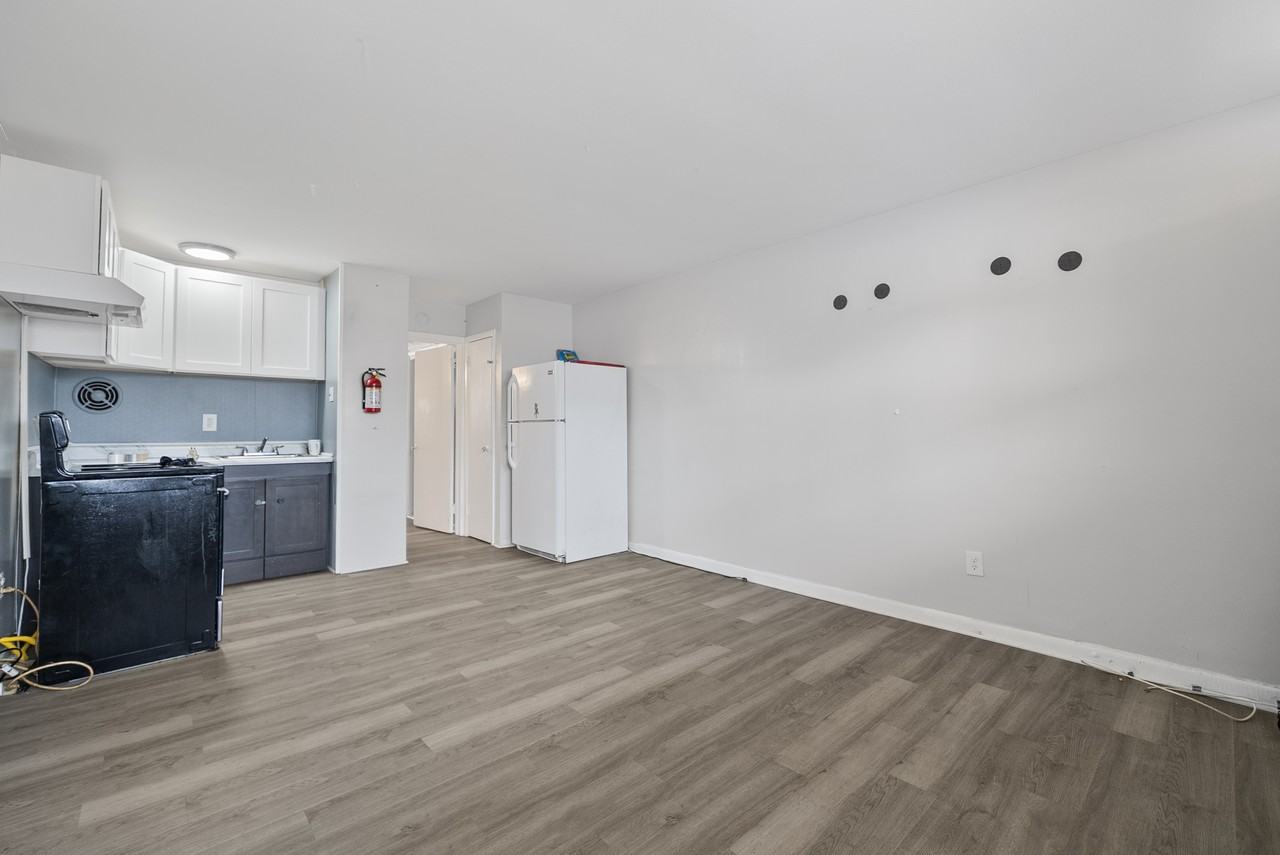 2020 Woodlynne Avenue - Photo 2 of 7