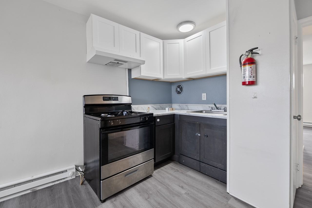 2020 Woodlynne Avenue - Photo 3 of 7
