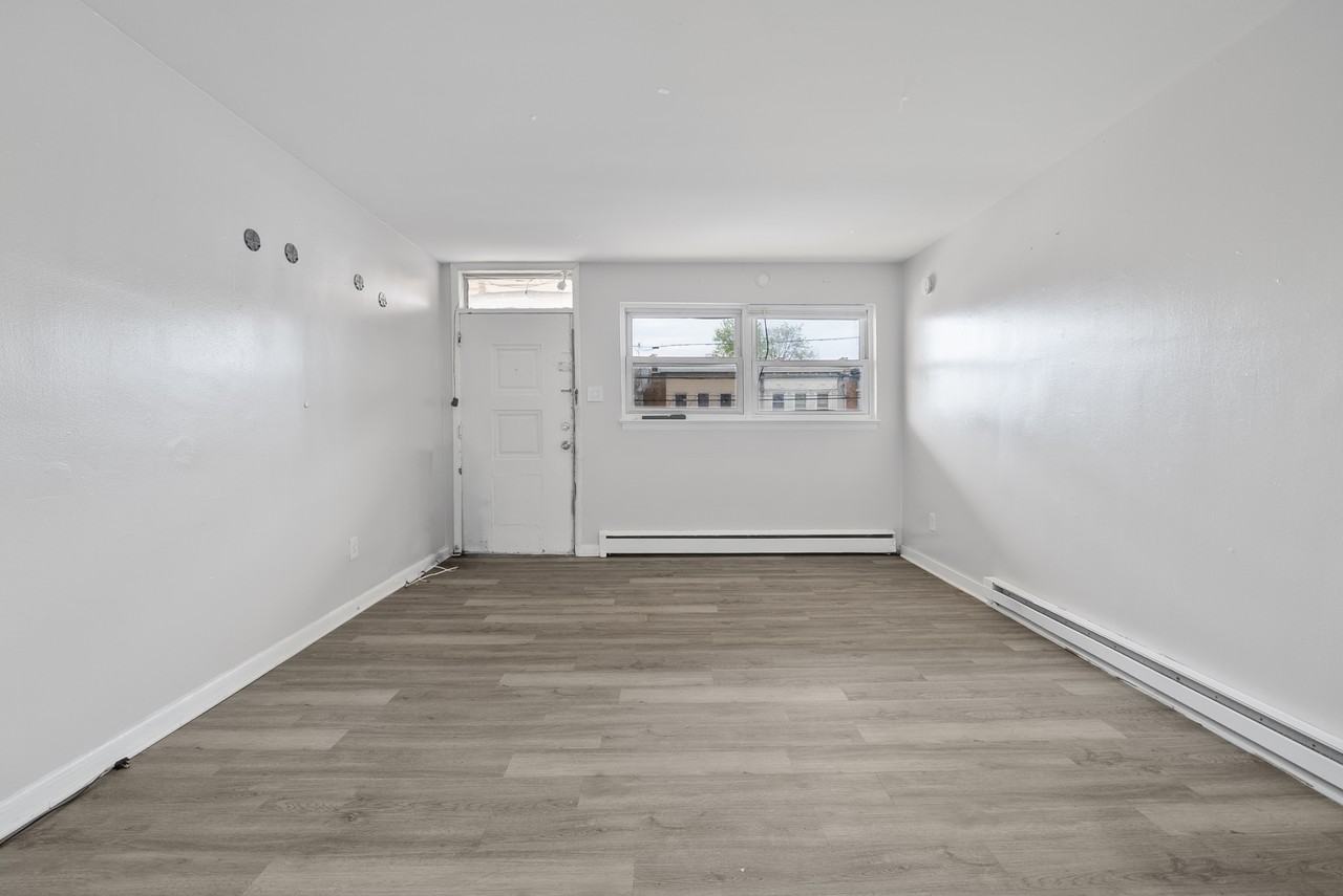 2020 Woodlynne Avenue - Photo 6 of 7