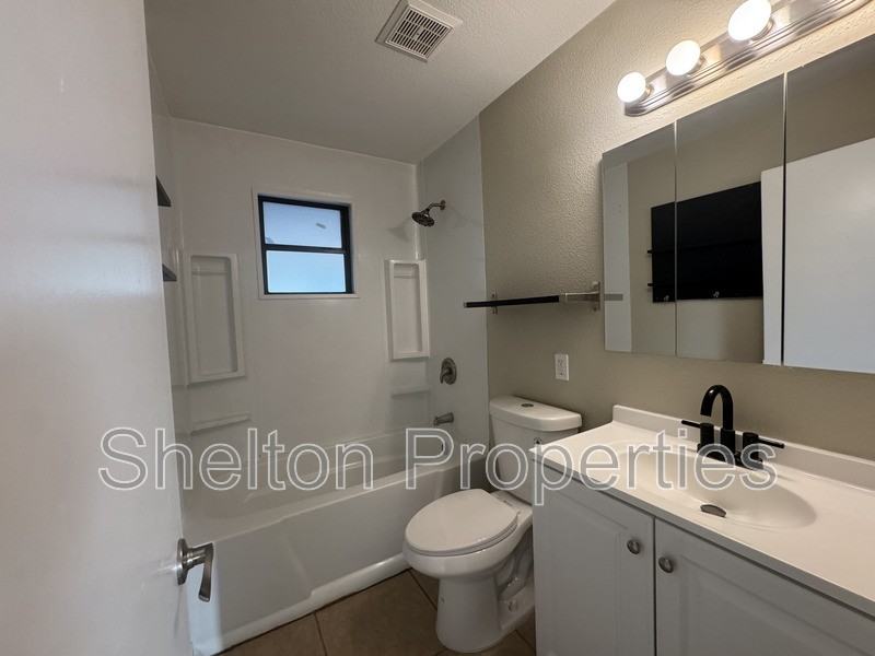 2910 N 193rd Ave - Photo 7 of 20