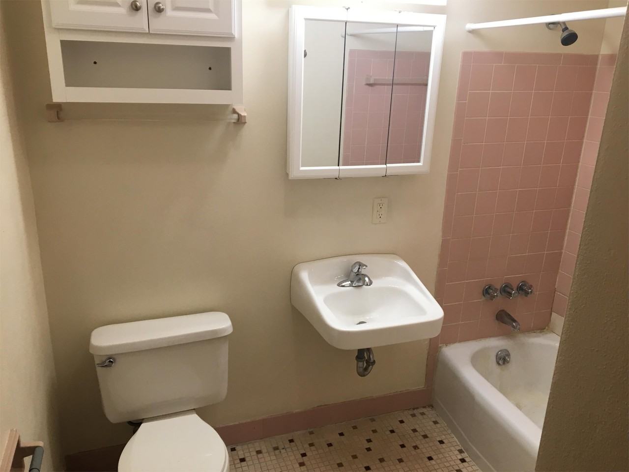 430 S Harrison Avenue - Photo 4 of 8