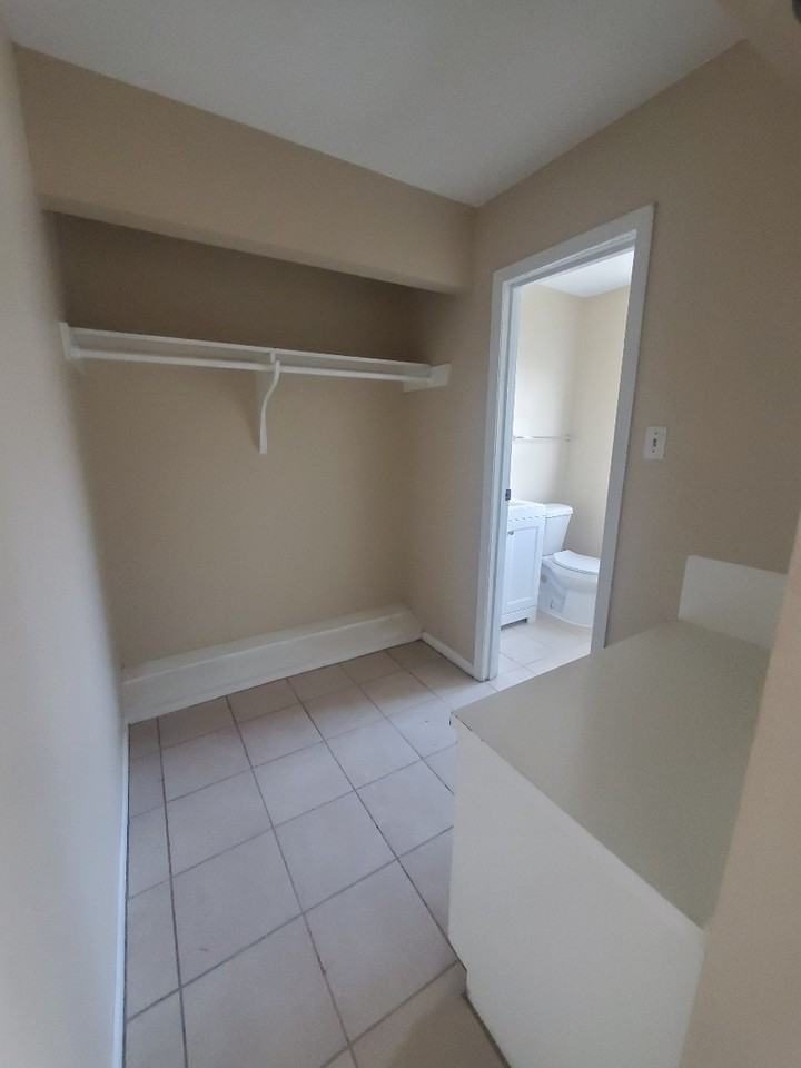 9607 Marlive - Photo 3 of 10