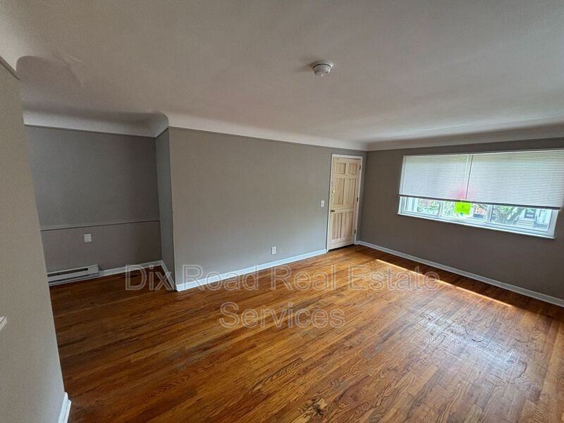 1616 Pelham Pl - Photo 7 of 22