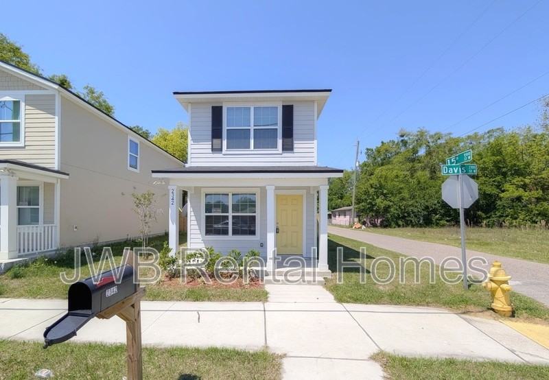 2342 N Davis St - Photo 2 of 17