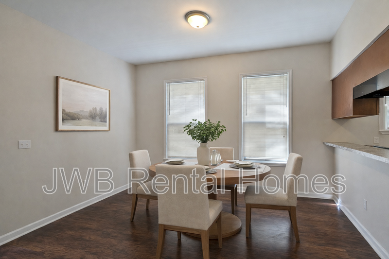 1926 Walnut St - Photo 5 of 15