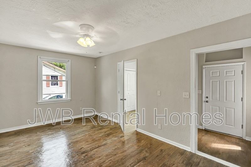 8944 Jackson Ave - Photo 5 of 19