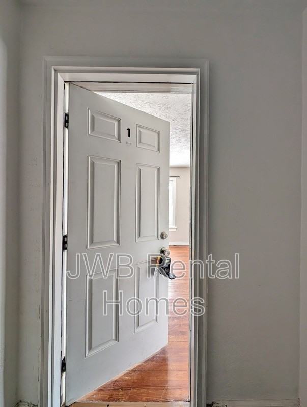 2941 Selma St #1 - Photo 2 of 11