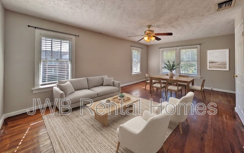 2941 Selma St #1 - Photo 6 of 11