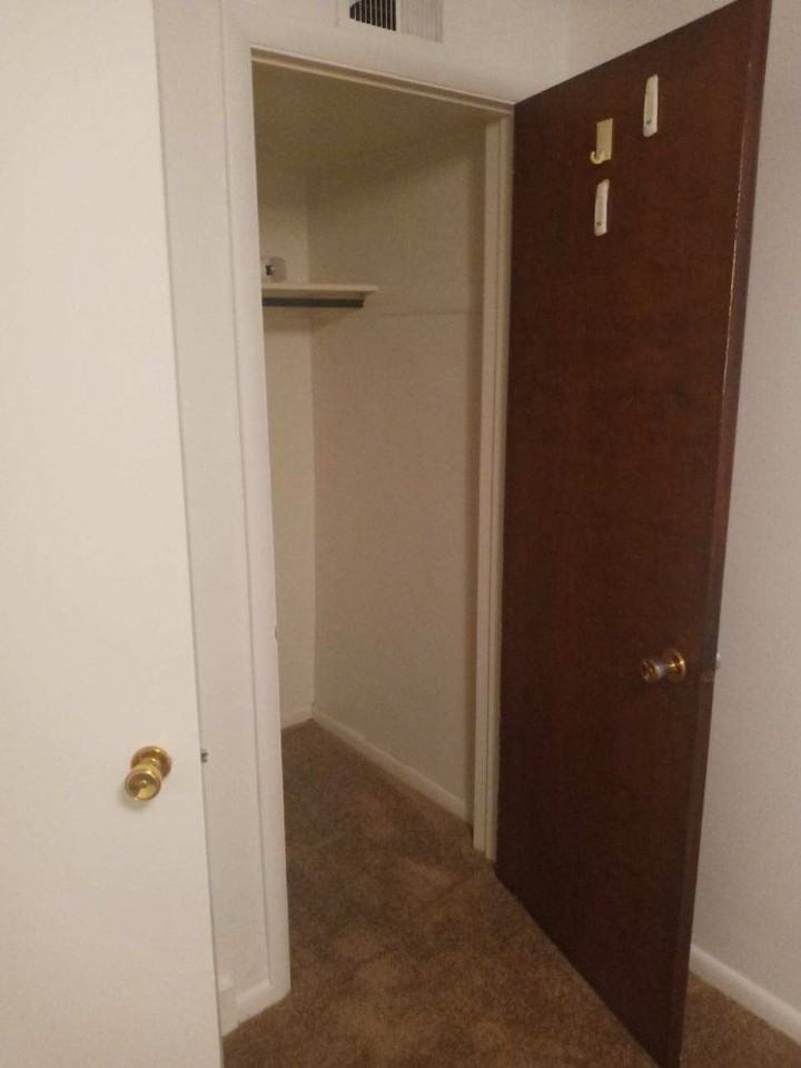 210 5th Avenue - Photo 5 of 43