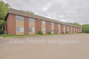 featured image of 6016 Leavenworth Rd #208