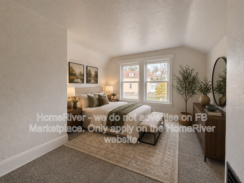 302 Mathews Ave - Photo 5 of 24