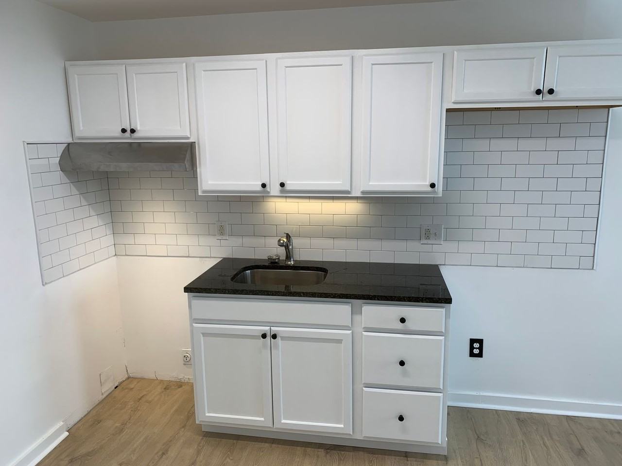 La Vie on 2nd Avenue - Photo 3 of 10