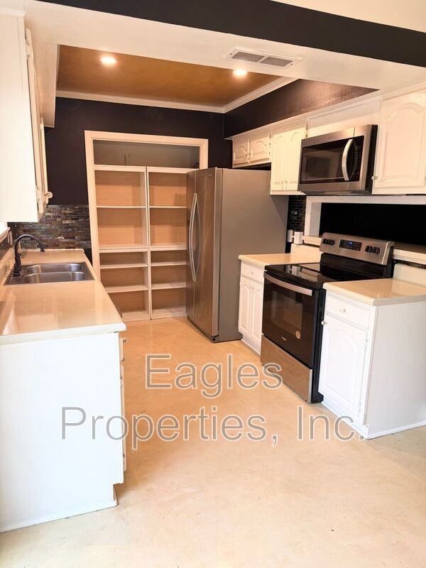 1902 Harris St #1 - Photo 4 of 20