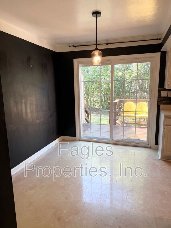 1902 Harris St #1 - Photo 5 of 20