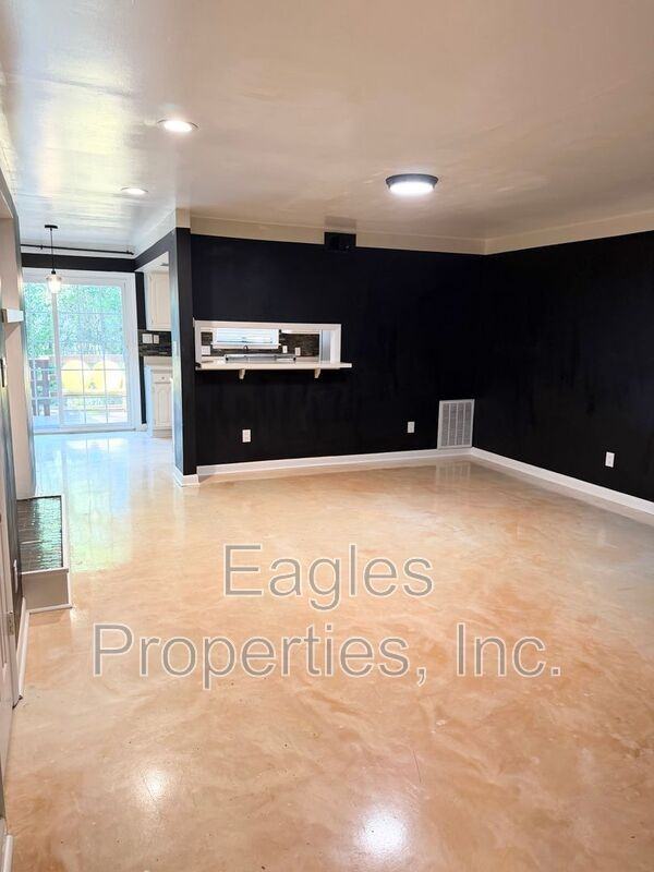 1902 Harris St #1 - Photo 6 of 20