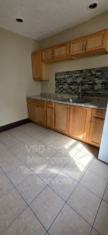 19101 Nitra Ave - Photo 5 of 36