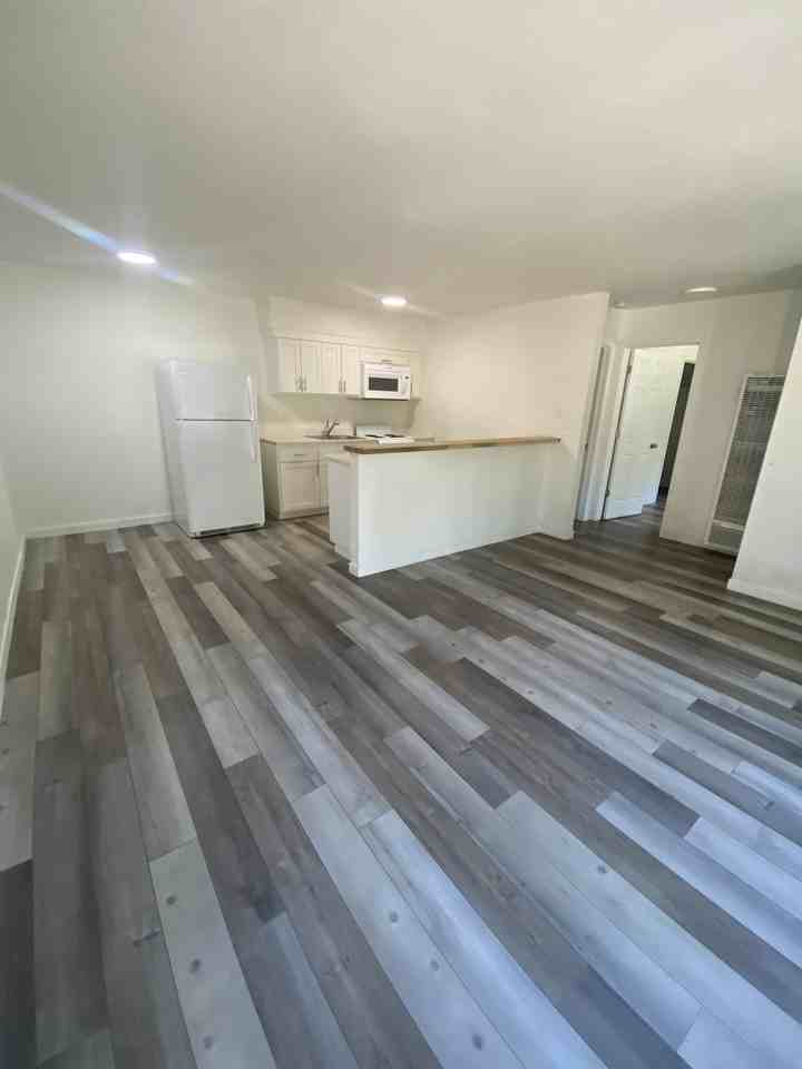 3671 Spruce Avenue - Photo 7 of 8