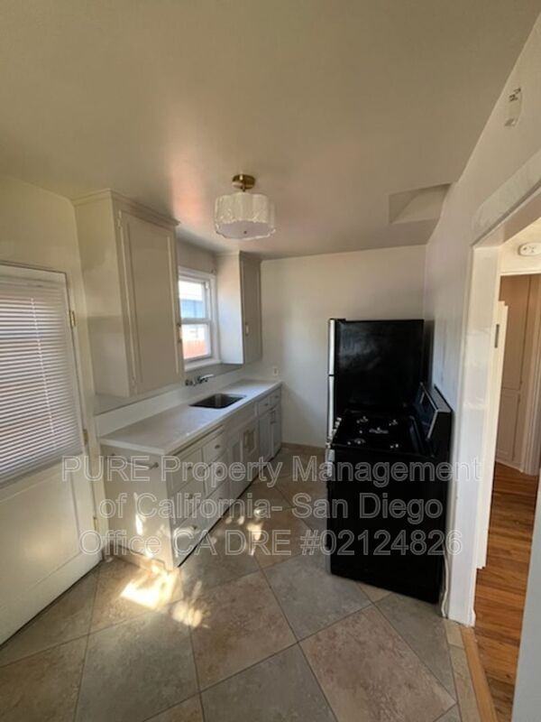 4337 Utah St - Photo 6 of 7