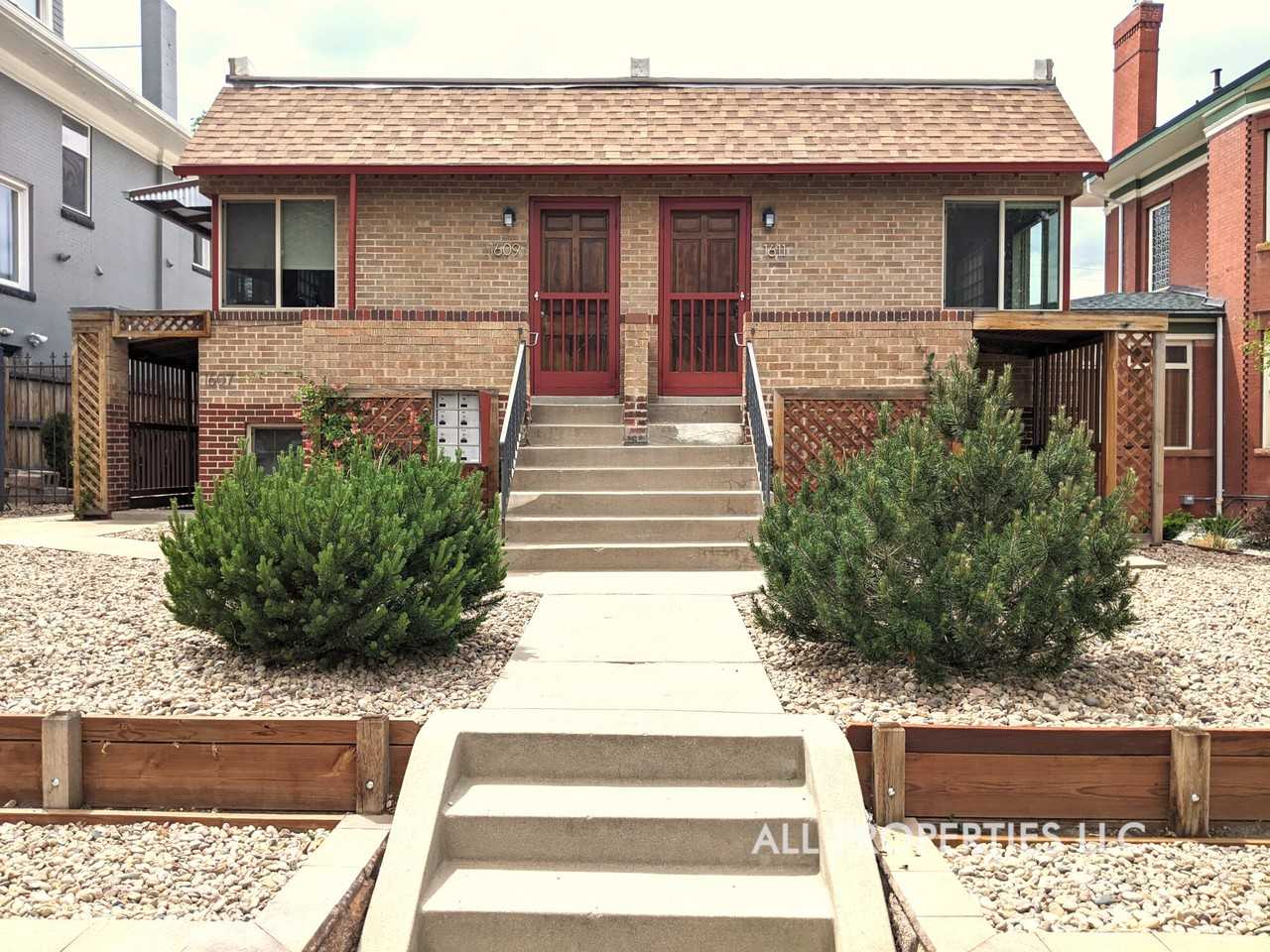 1611 York St - Photo 2 of 50