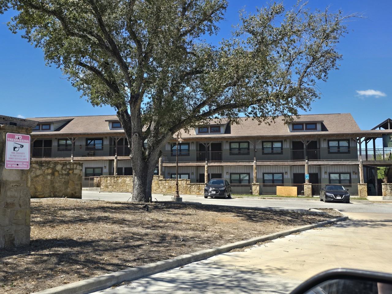 4392 U.S. 181 - Photo 2 of 15