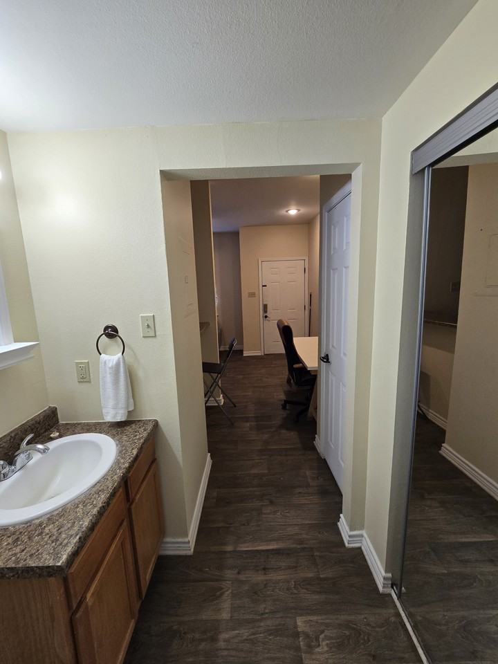 4392 U.S. 181 - Photo 5 of 15