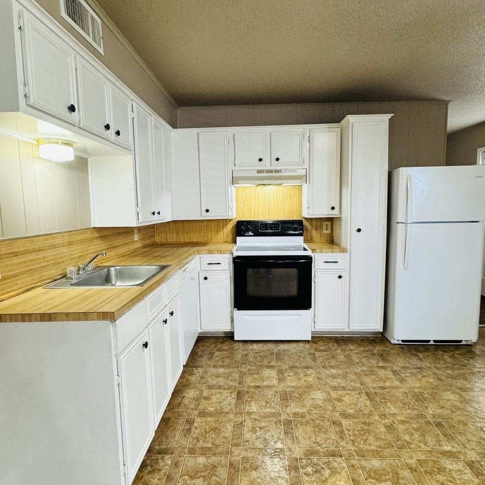 101 1st Ave - Photo 4 of 11