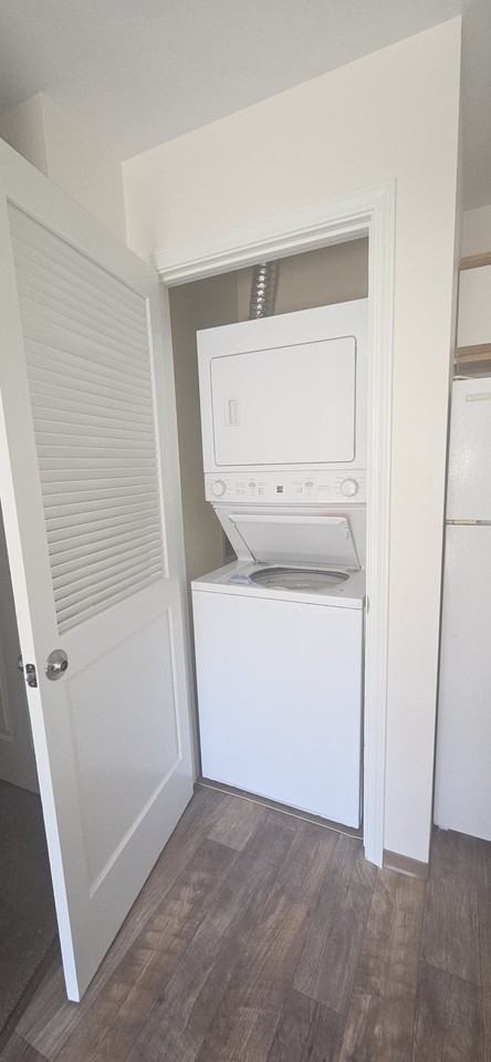 Desert Manor Apartments - Photo 5 of 12