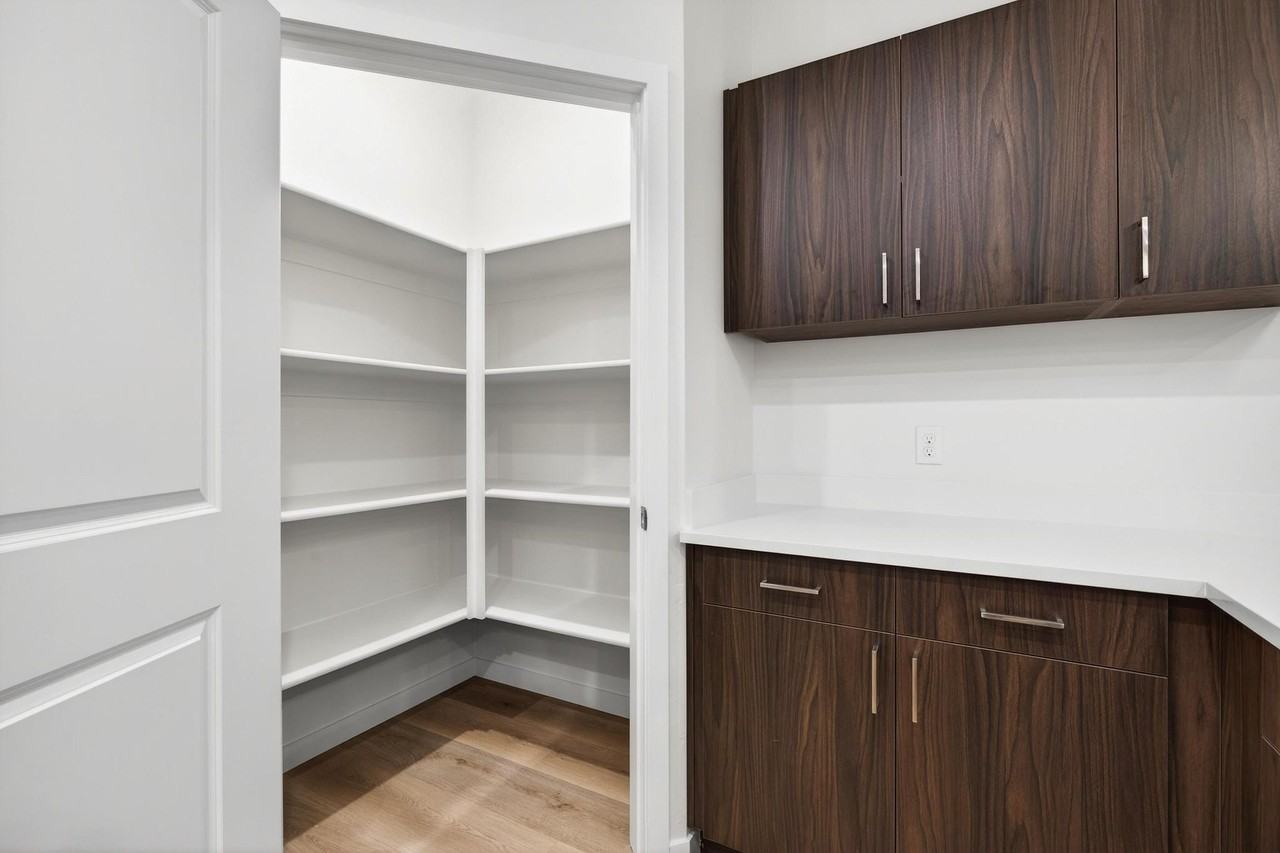 Mountain View Apartments - Photo 6 of 50