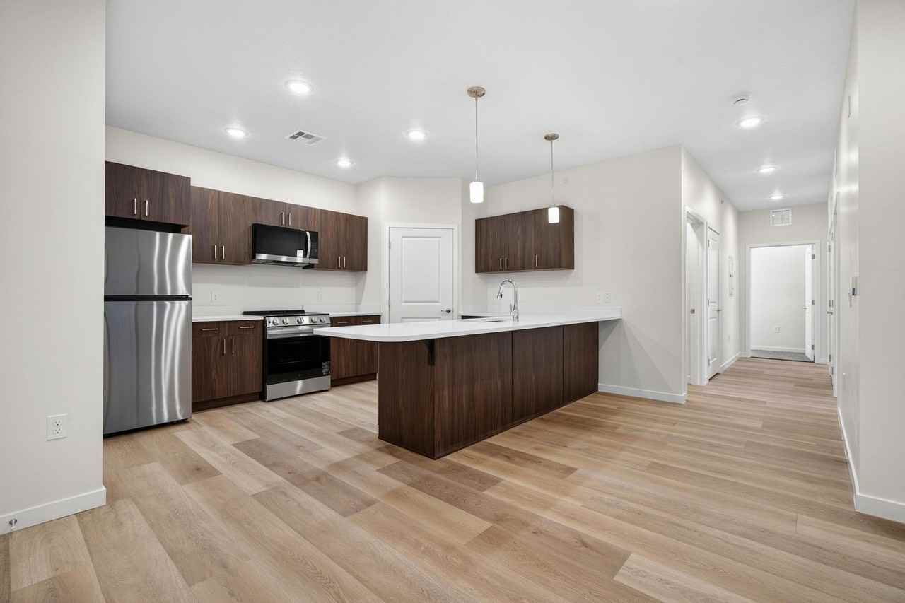 Mountain View Apartments - Photo 7 of 50